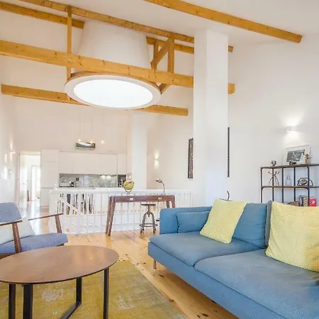Loft D. João Iv *